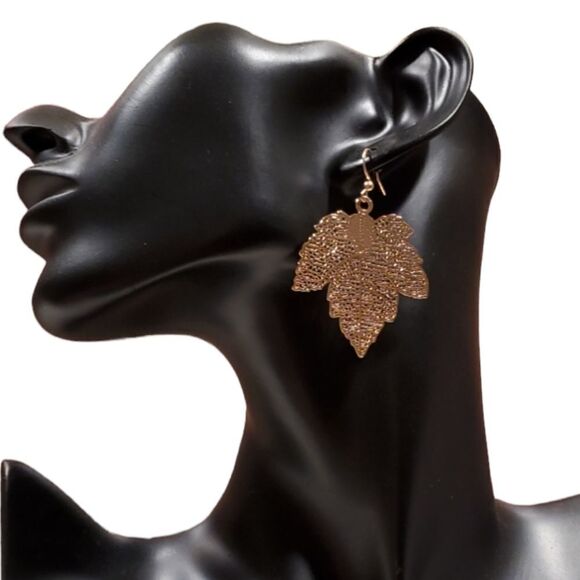 New GOLD FILIGREE LEAF EARRINGS fall autumn - Picture 2 of 7